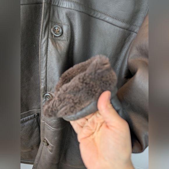 Danier Men's Brown Shearling Coat Size L In VGUC - Picture 3 of 14